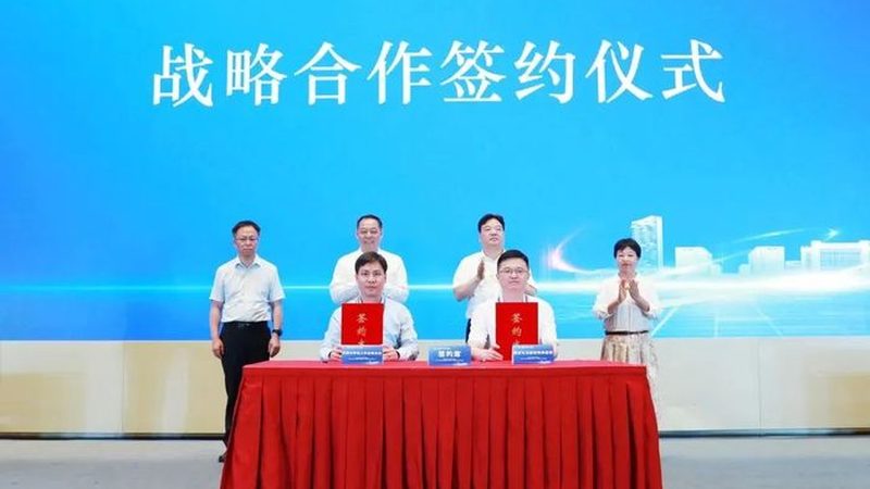 环氧树脂胶粘剂与密封胶：本质区别与应用解析